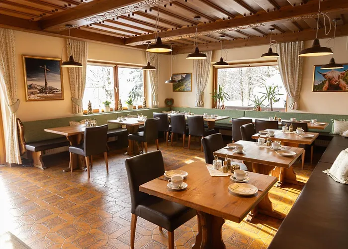 Dachsteinhof Guest house 3*