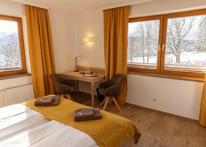 Dachsteinhof Guest house